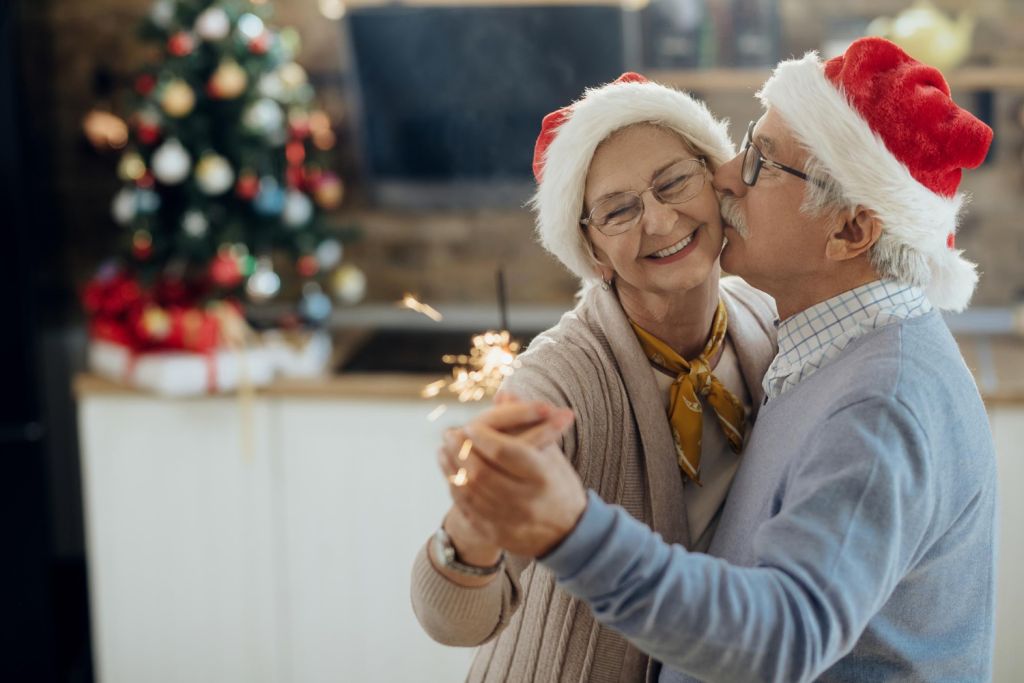 Tips for Seniors to Embrace the Holiday Spirit